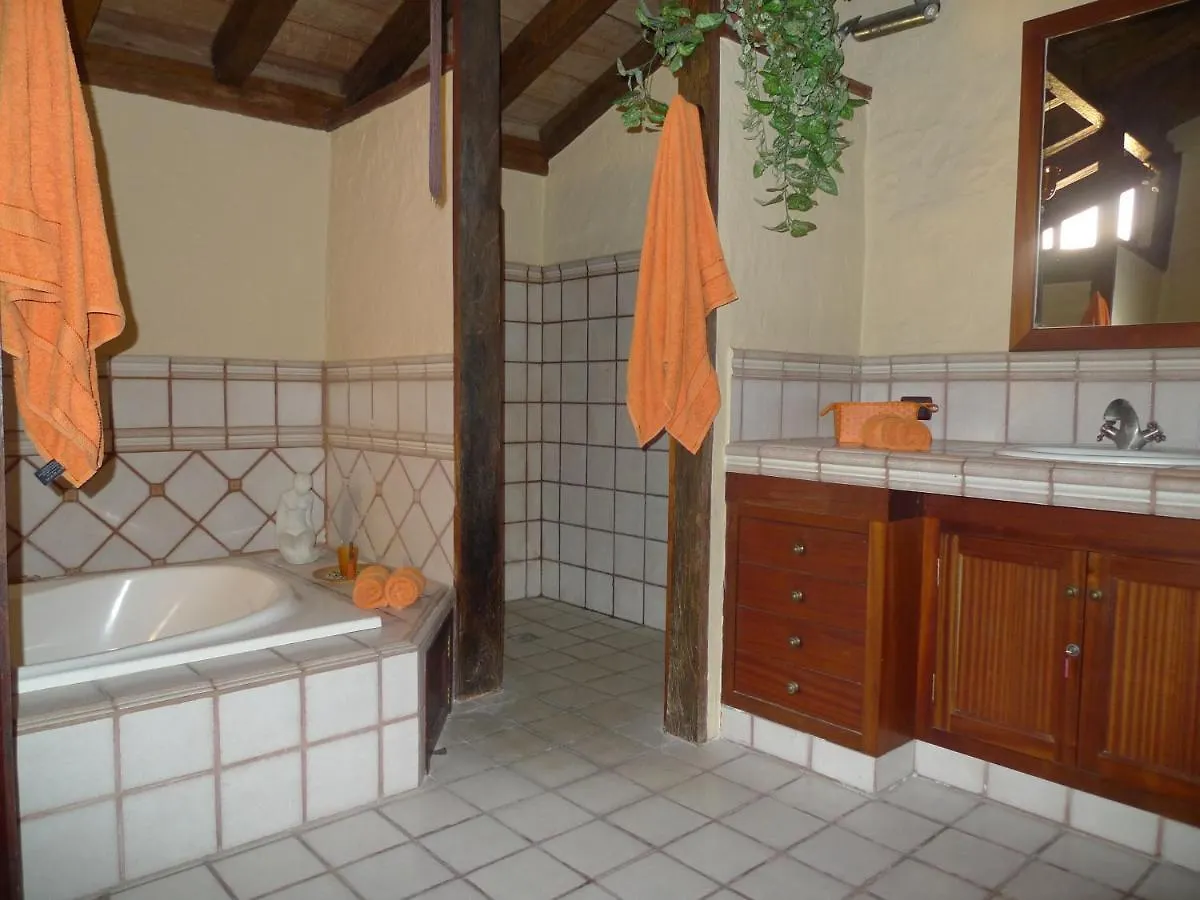Finca Toredo Large Heated Pool,Hot Tub,Bar/Games Room,Gym,Cave, Free Wifi Atogo 0*,  Spain
