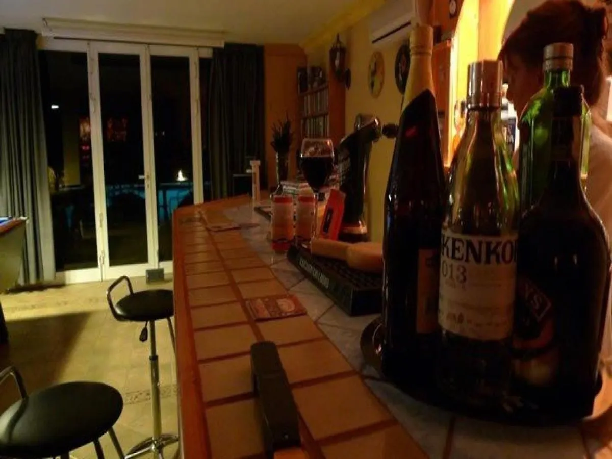 Finca Toredo Large Heated Pool,Hot Tub,Bar/Games Room,Gym,Cave, Free Wifi Atogo 0*,  Spain
