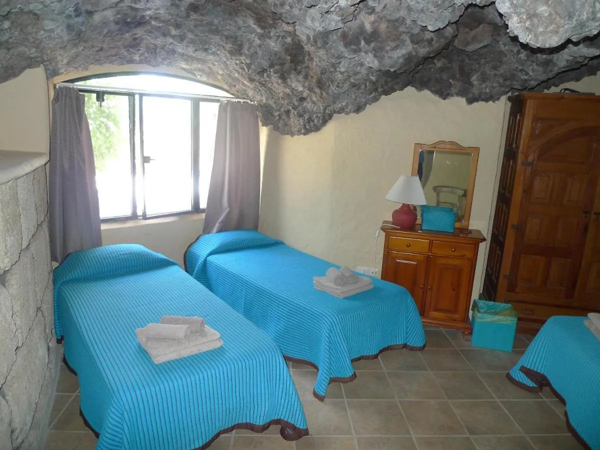 Finca Toredo Large Heated Pool,Hot Tub,Bar/Games Room,Gym,Cave, Free Wifi Atogo 0*,