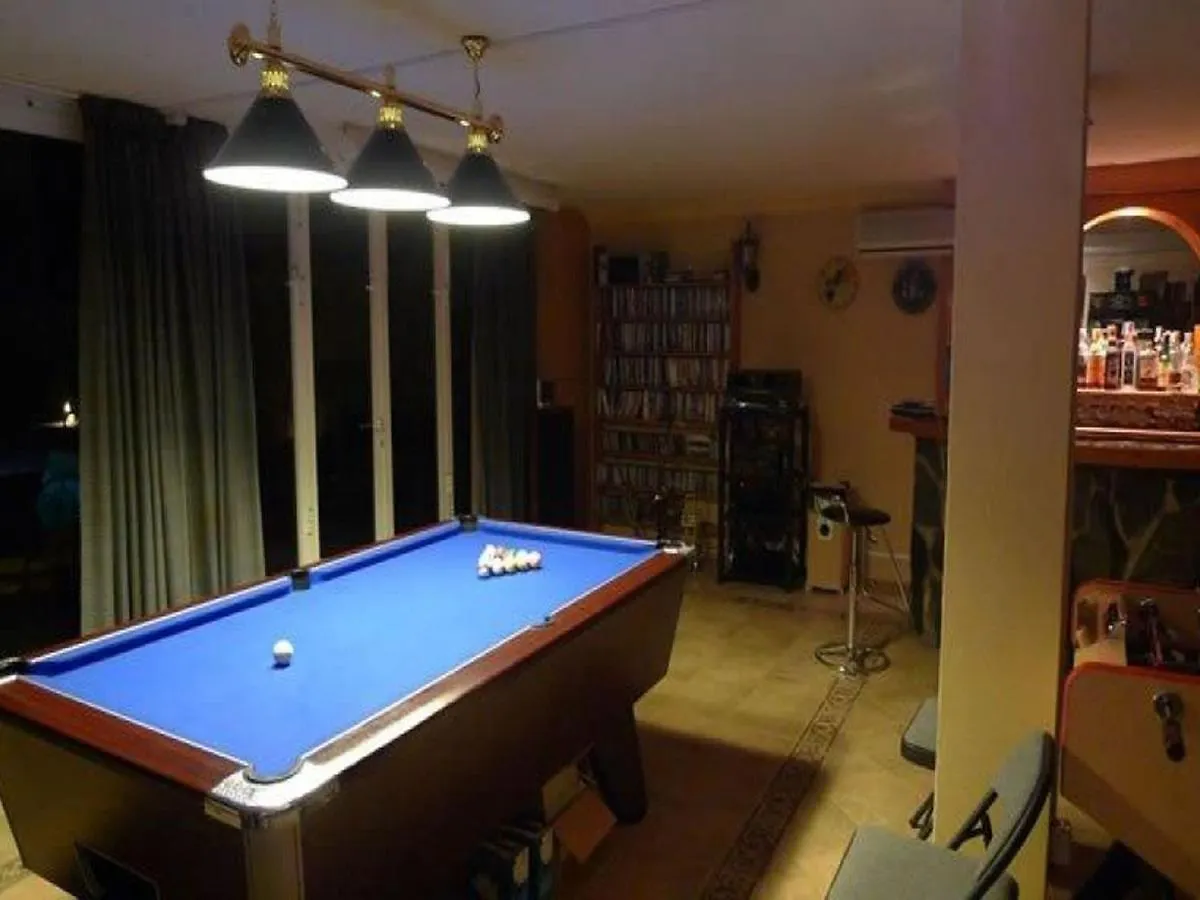 Finca Toredo Large Heated Pool,Hot Tub,Bar/Games Room,Gym,Cave, Free Wifi Atogo 0*,