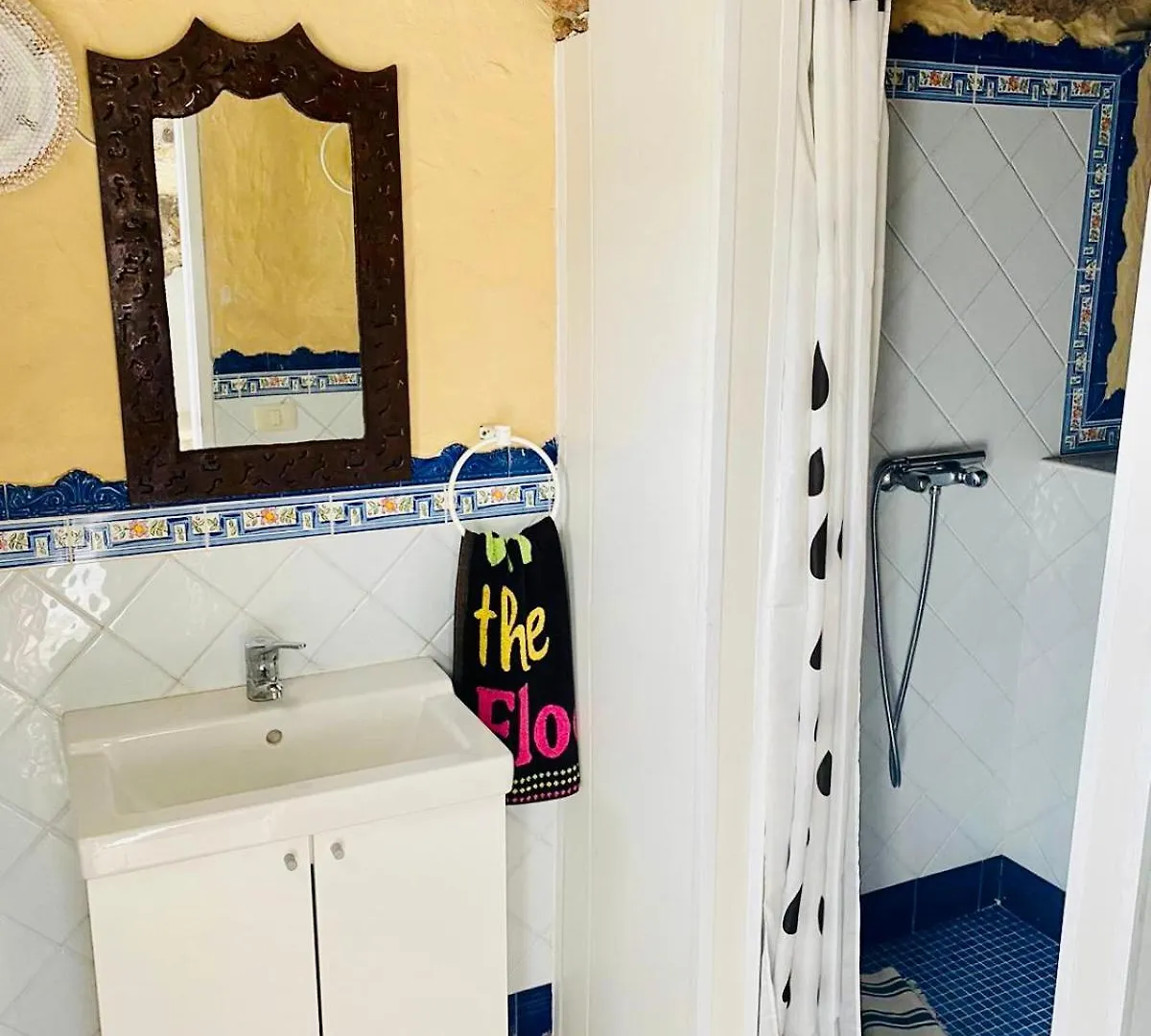 Finca Toredo Large Heated Pool,Hot Tub,Bar/Games Room,Gym,Cave, Free Wifi Atogo Villa