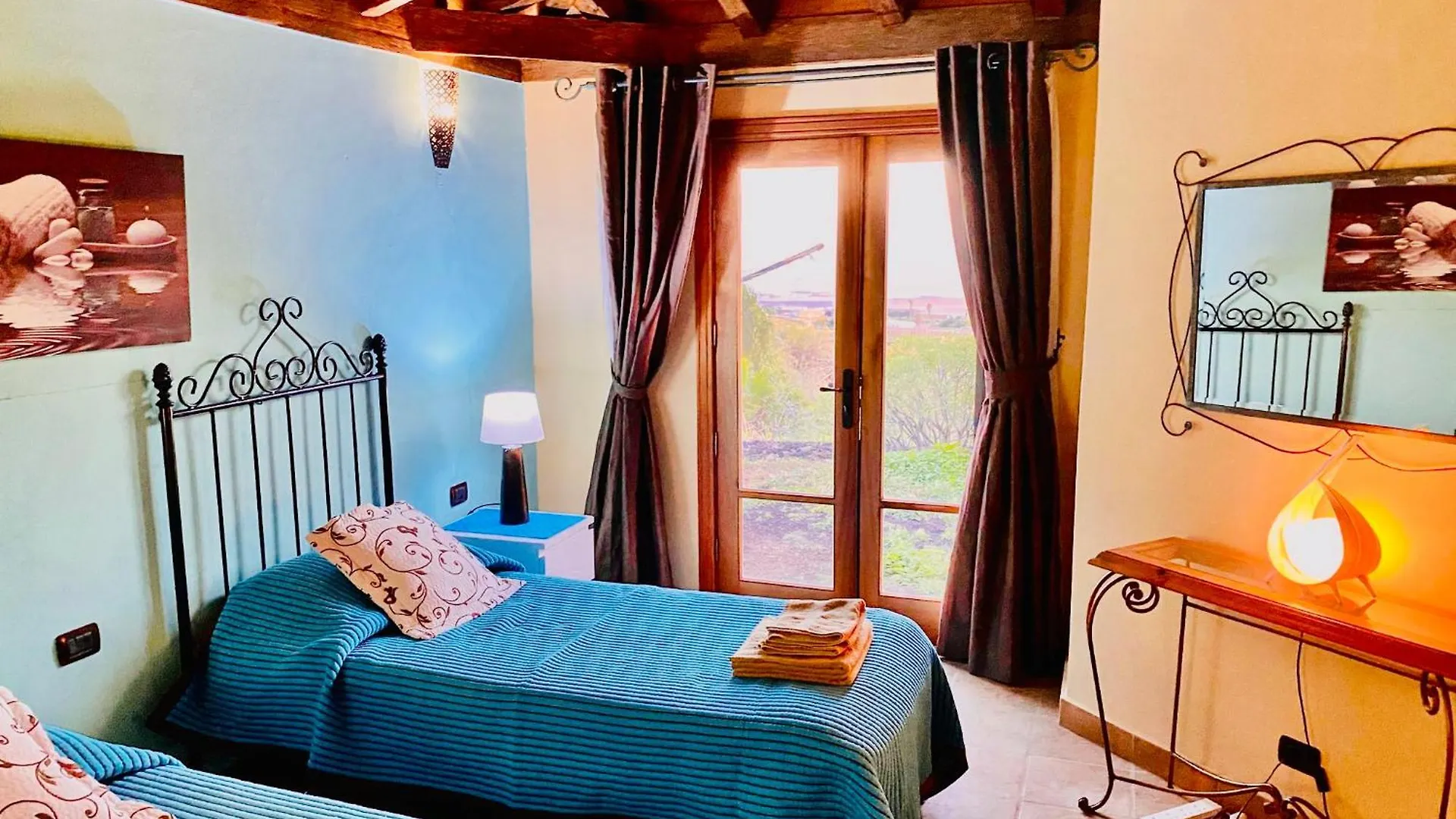 Villa Finca Toredo Large Heated Pool,Hot Tub,Bar/Games Room,Gym,Cave, Free Wifi Atogo Spain