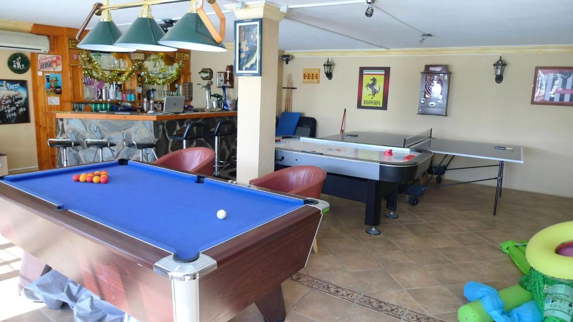 Large Heated Pool, Hot Tub, Bar, Games Room, Gym, 2 Caves, New Outdoor Kitchen 0*, Atogo