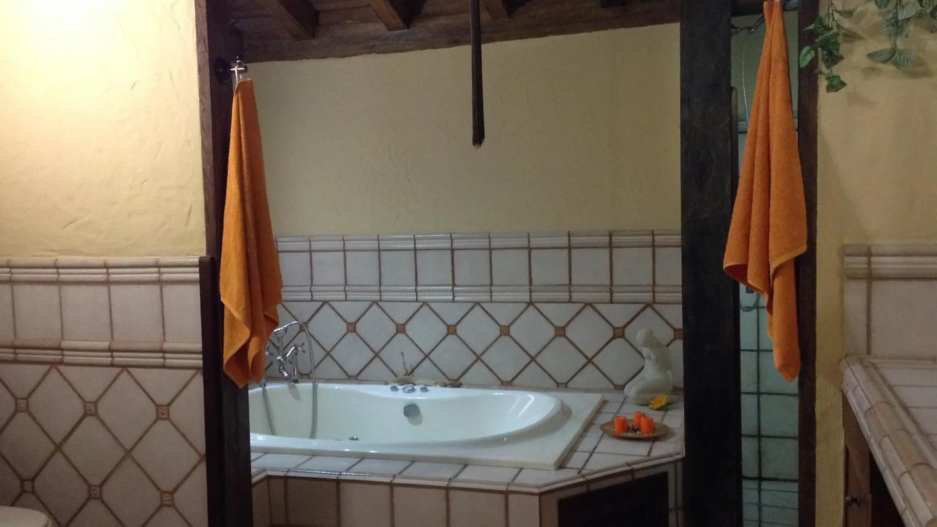 Finca Toredo Large Heated Pool,Hot Tub,Bar/Games Room,Gym,Cave, Free Wifi Atogo