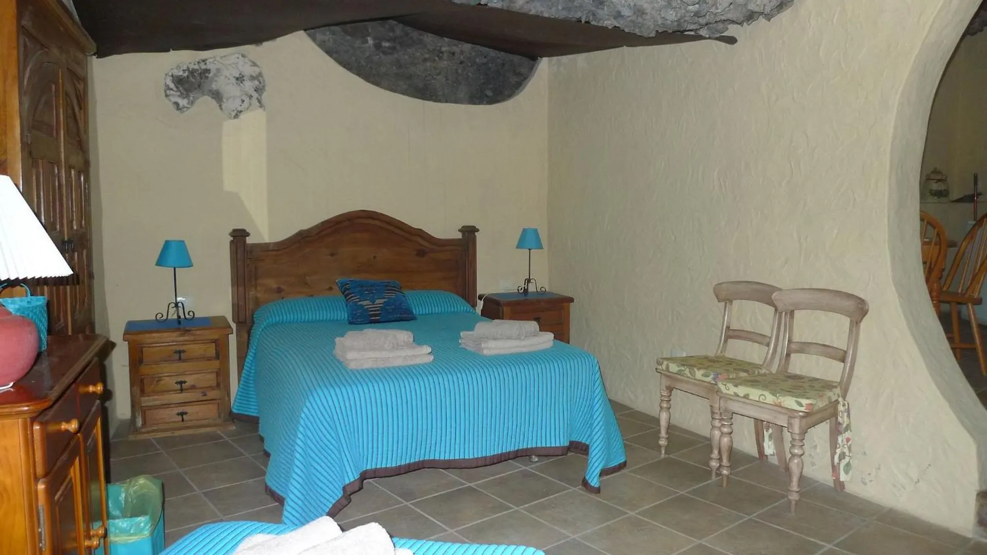 Finca Toredo Large Heated Pool,Hot Tub,Bar/Games Room,Gym,Cave, Free Wifi Atogo 0*,  Spain